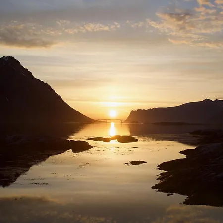 Holiday home Arctic Serenity Lofoten - Jacuzzi & Sauna Ll12 Lyngvaeret